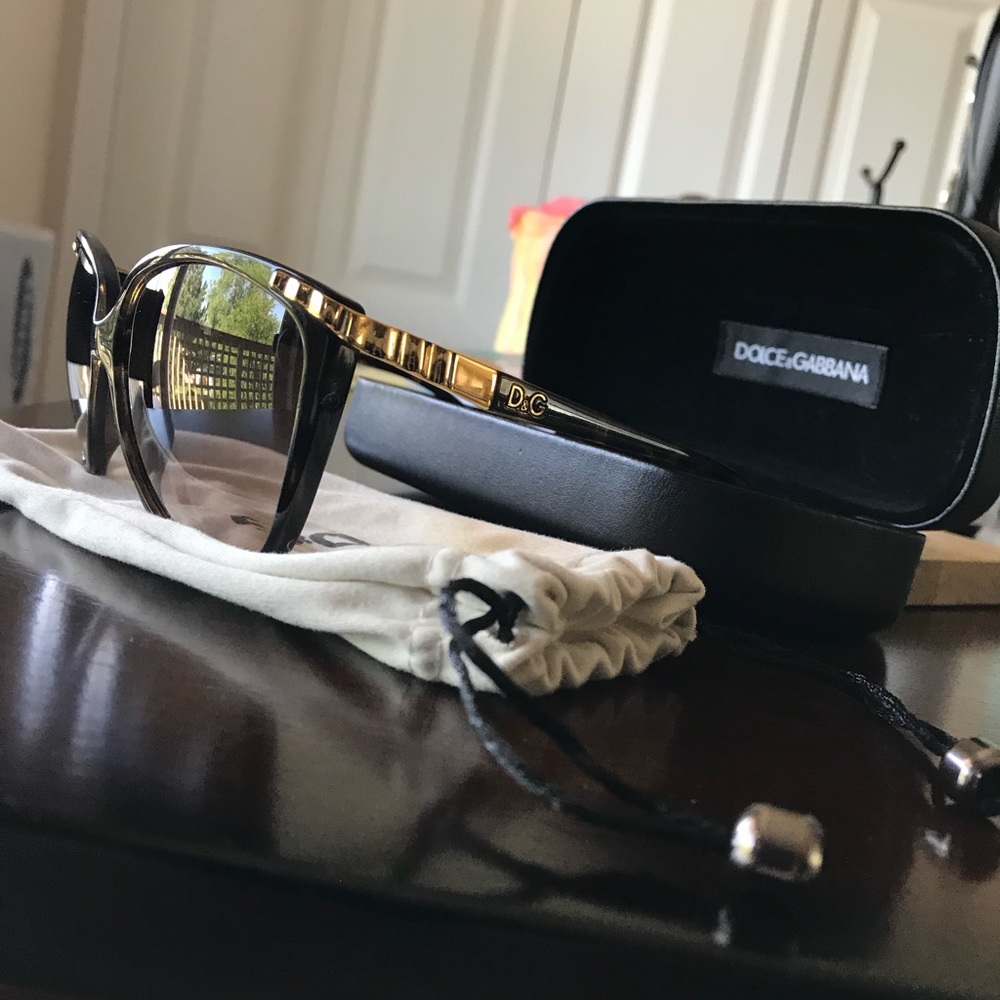D&G tortoise shell sunglasses
